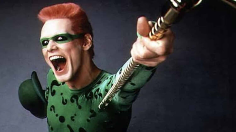 O Charada, do Batman, interpretado pelo Jim Carrey
